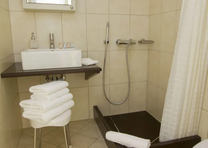 Irida Santorini Hotel 3*