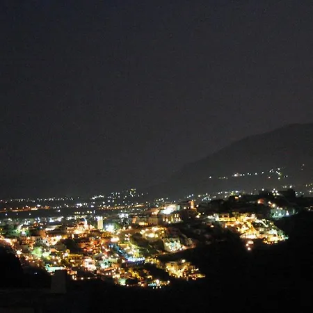 Irida Santorini 이메로비글리