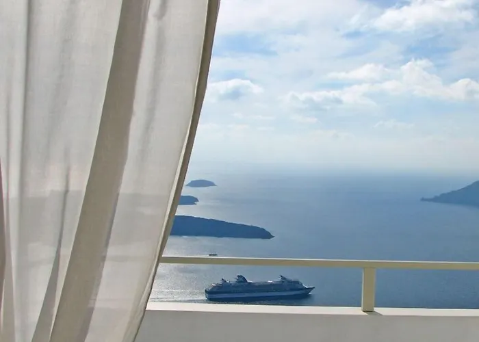 Hotel Irida Santorini 3*